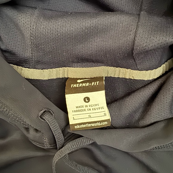 Nike Therma Fit Hoodie - Picture 2 of 2